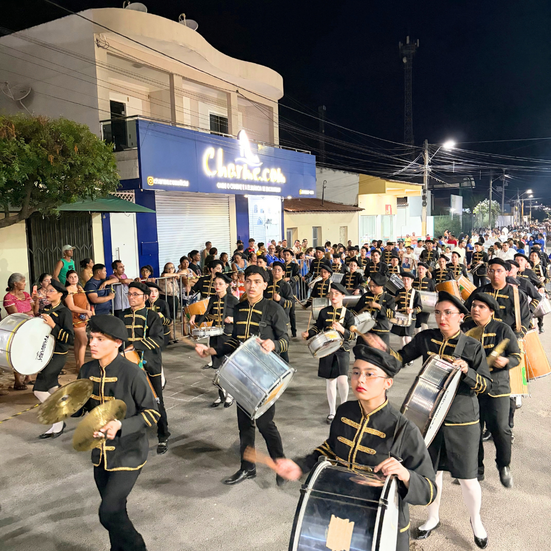 Desfile cívico leva história, educação e orgulho às ruas de Pacujá