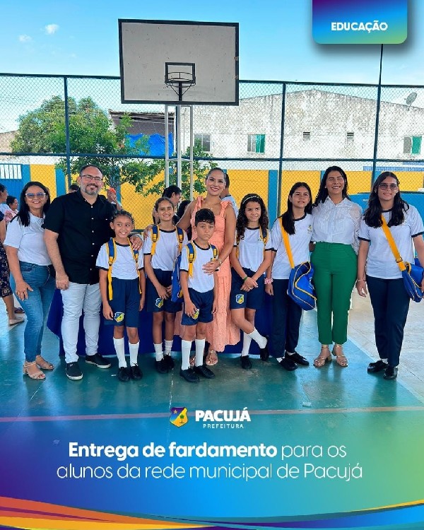 Entrega de fardamento para os alunos da rede municipal de Pacujá